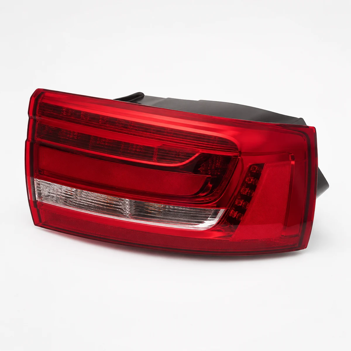 Фото запчастини Ліхтар задній Audi A6 C7 правий